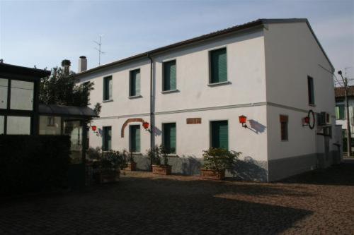 Hotel Il Granaio Porto Mantovano Exterior foto