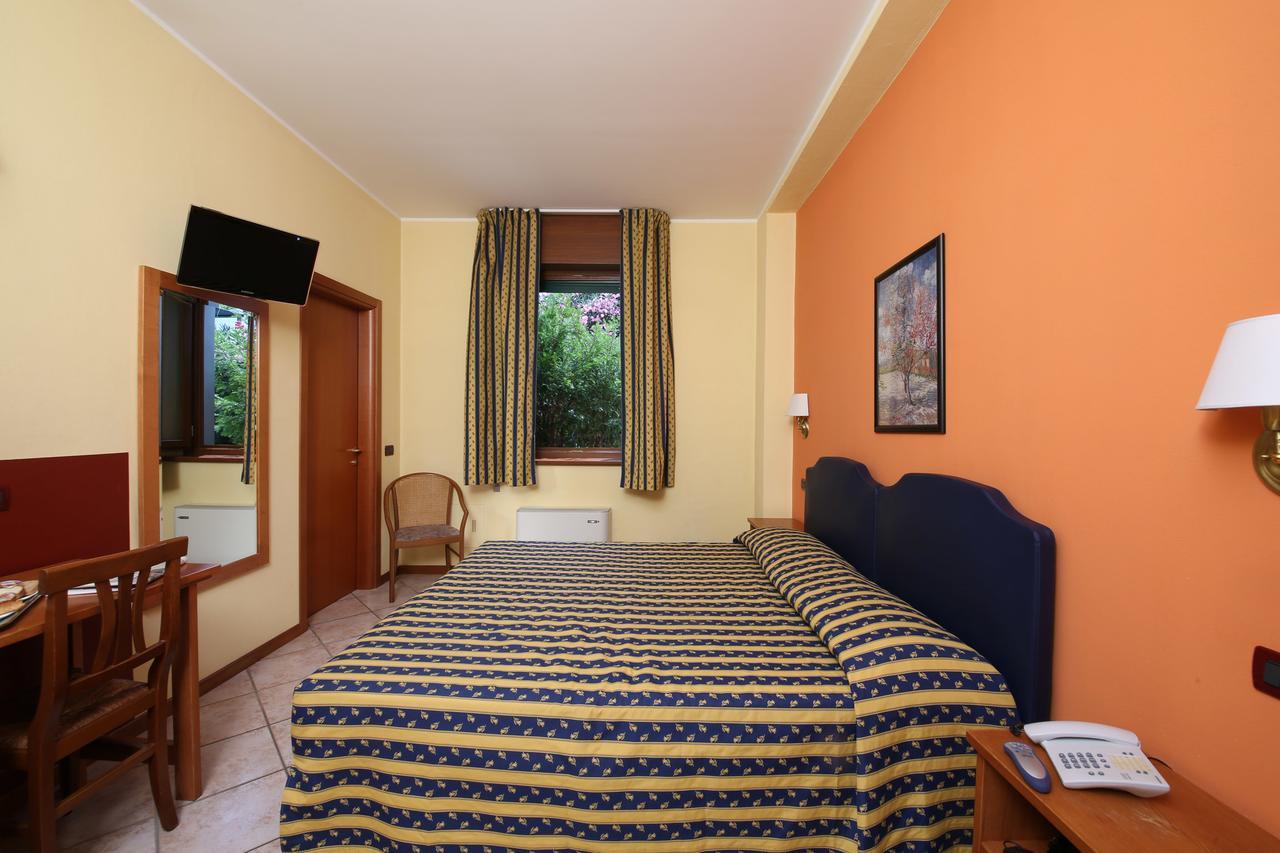 Hotel Il Granaio Porto Mantovano Exterior foto
